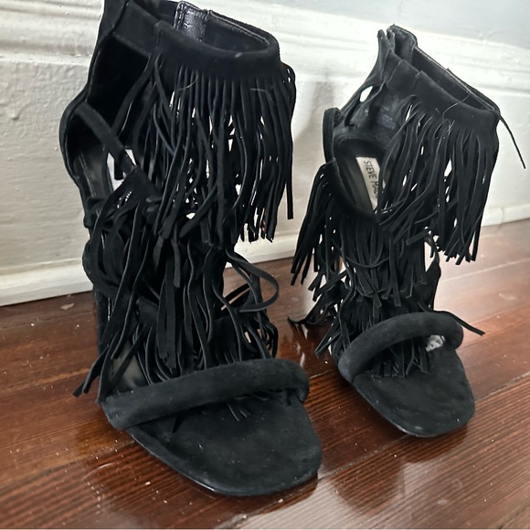 Steve Madden Fringly Black Heels - size 8 - Picture 2 of 7